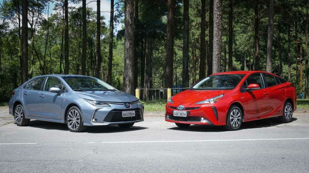 toyota corola hybrid vs. prius